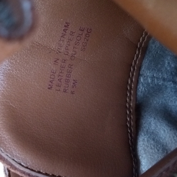 MICHAEL KORS suede booties - Picture 6 of 9